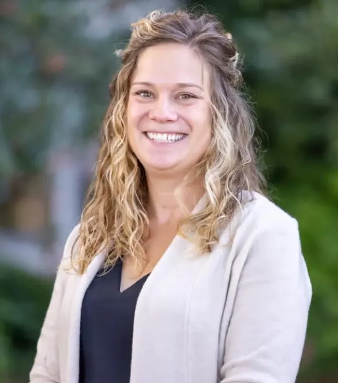Headshot of Abigail Beckman